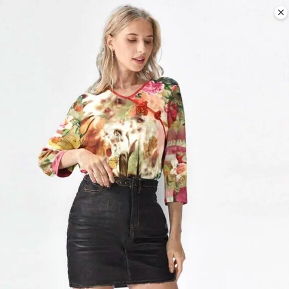 Vibrant Floral Print Blouse Top 3/4 Sleeve Frog Closure Accent Stretch Shirt - Picture 9 of 9